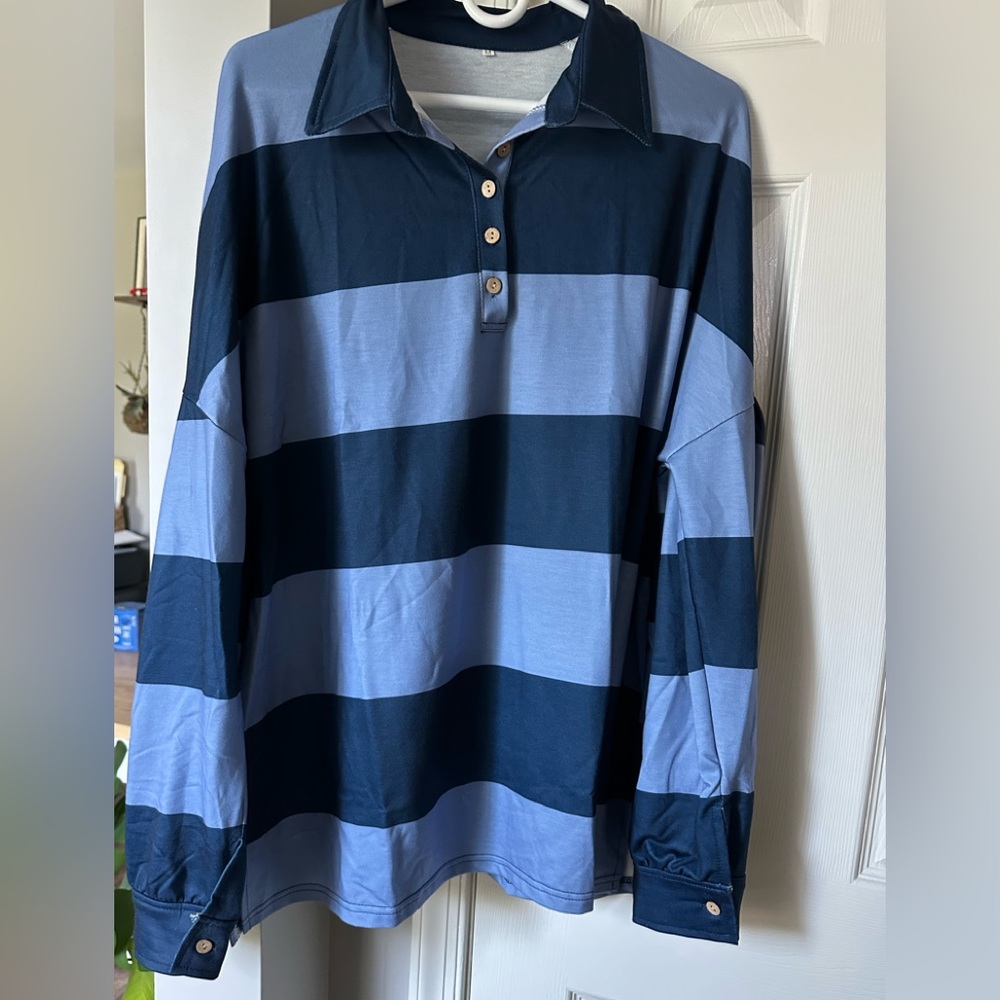 Women’s oversized Striped Navy and Light Blue rugby